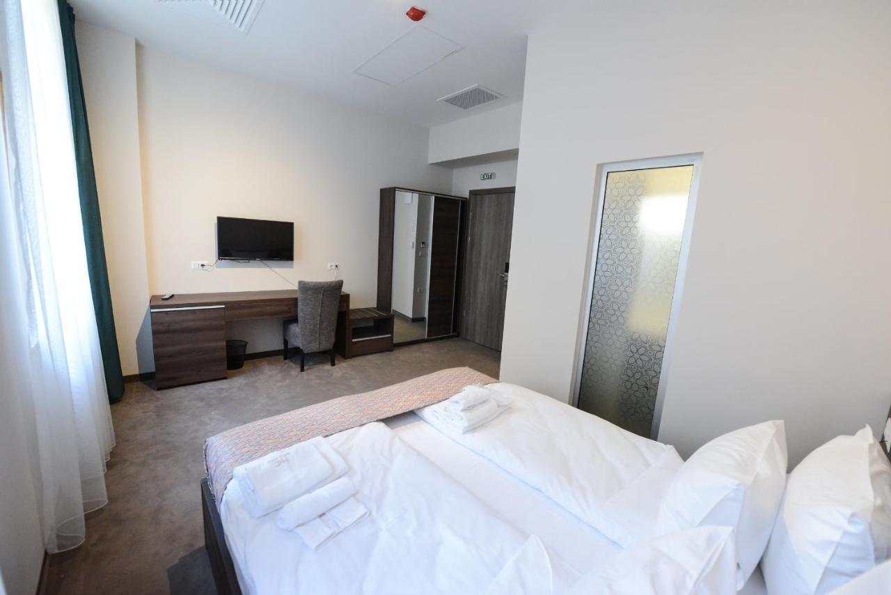Hotel Cara 28 สโกเปีย ภายนอก รูปภาพ